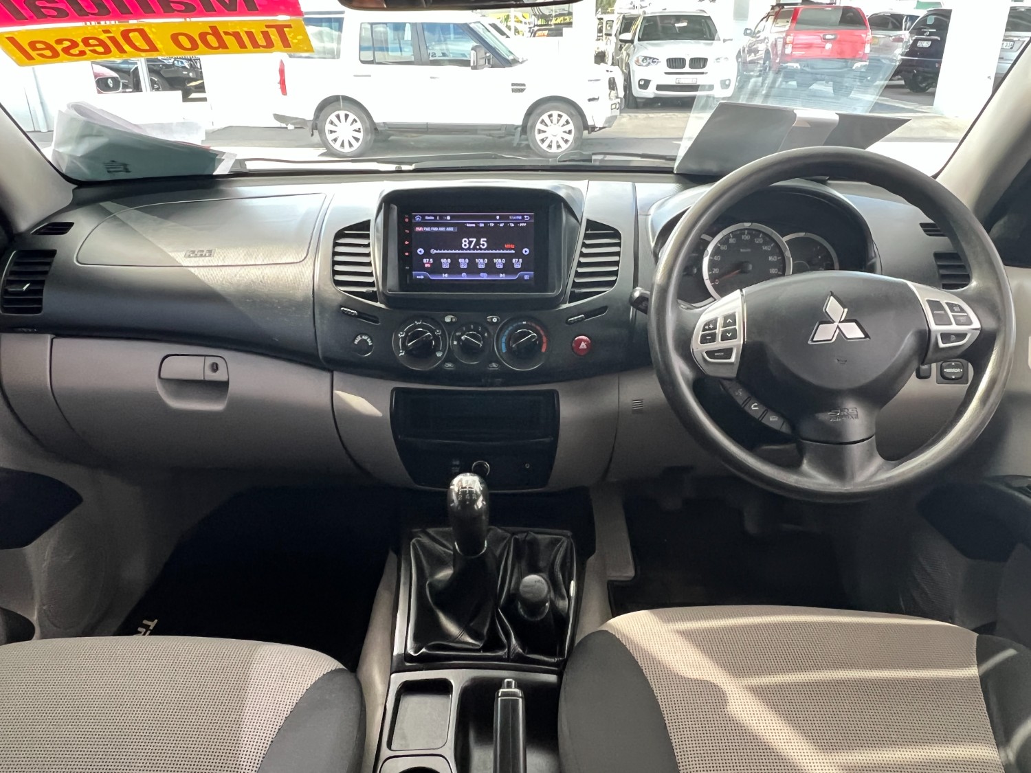 2014 MY15 Mitsubishi Triton MN  GLX Cab Chassis Image 13