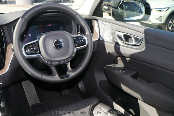 2026 Volvo XC60 UZ Ultra B5 Dark SUV Image 7