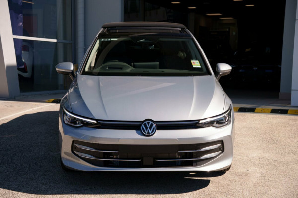 2026 Volkswagen Golf 8.5 110TSI Style Hatch Image 3
