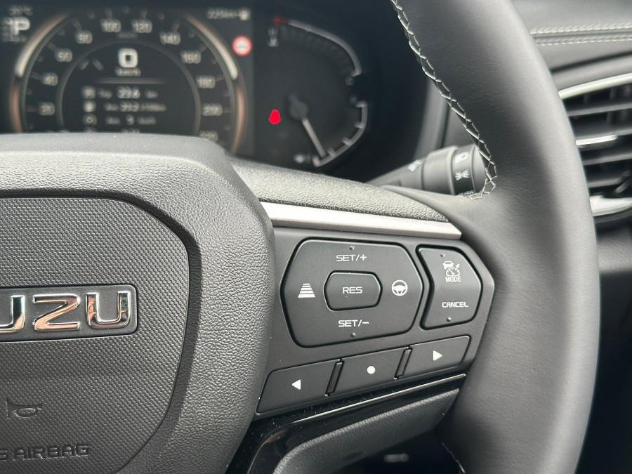 2026 MY25.5 Isuzu MU-X RJ LS-T SUV Image 27