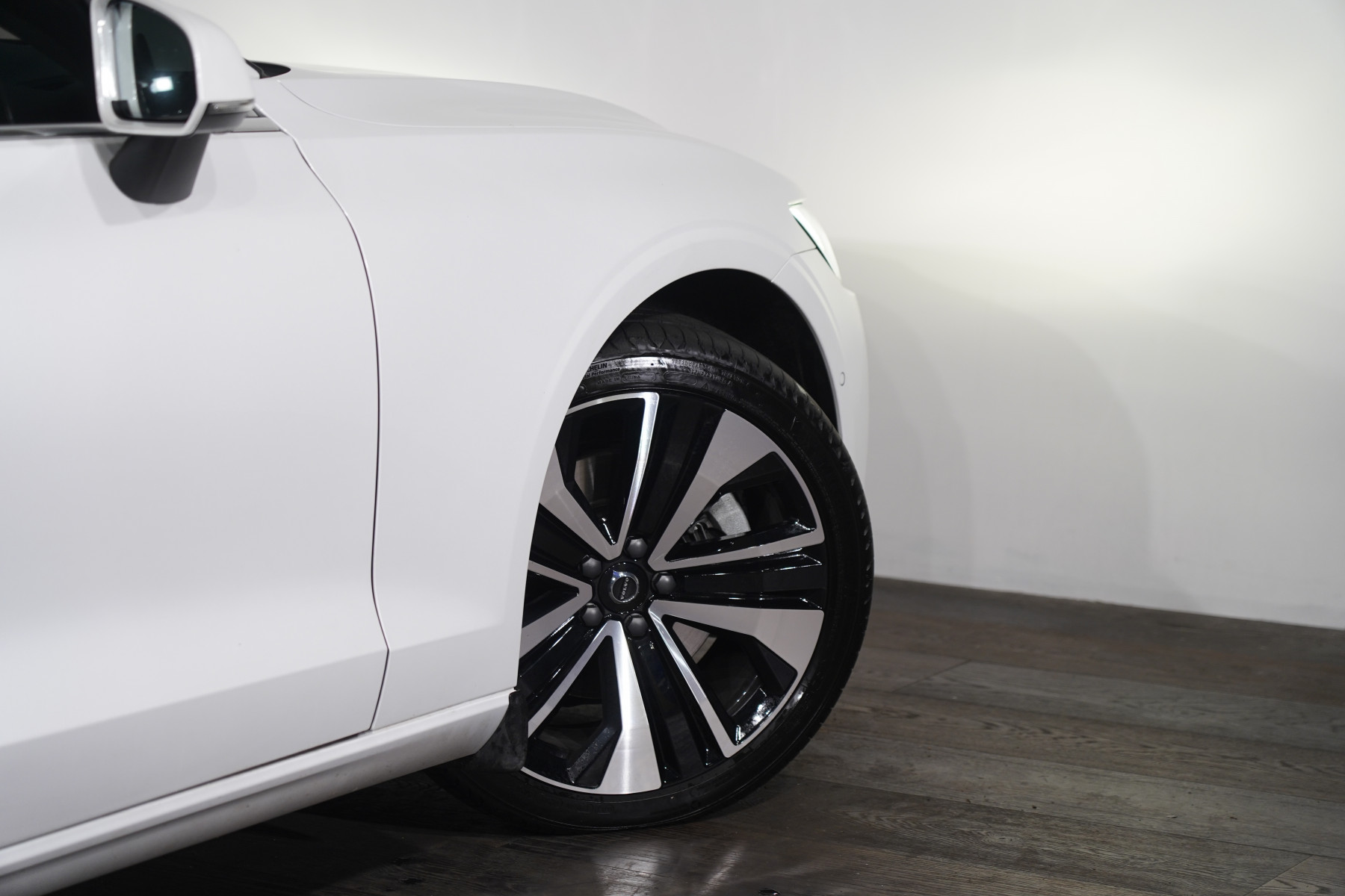 2023 Volvo S60 Ultimate B5 Bright Mhev Sedan Image 11