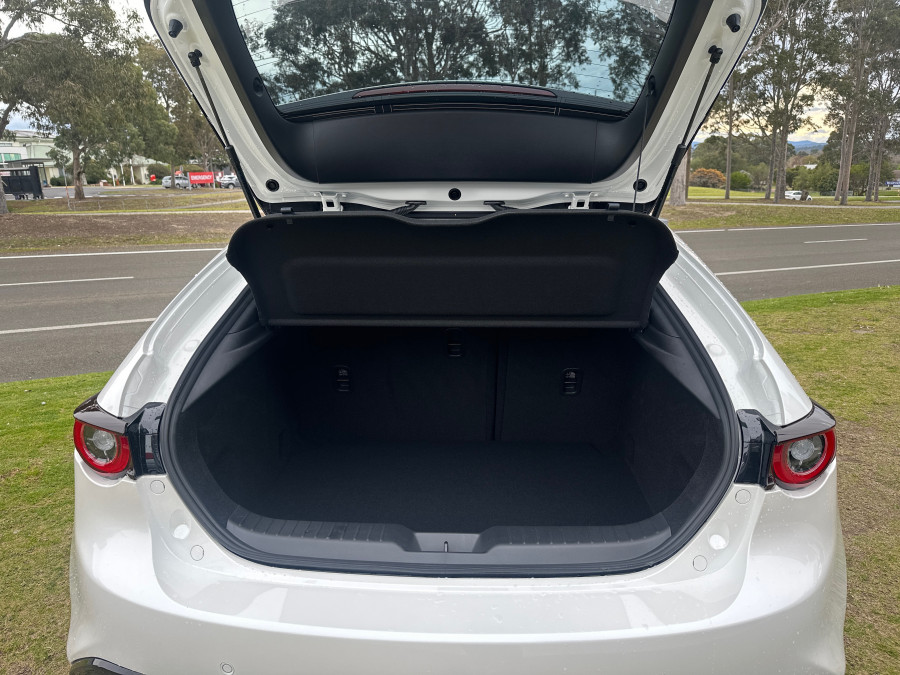 2026 Mazda 3 BP Series G20 Pure Hatch Image 6