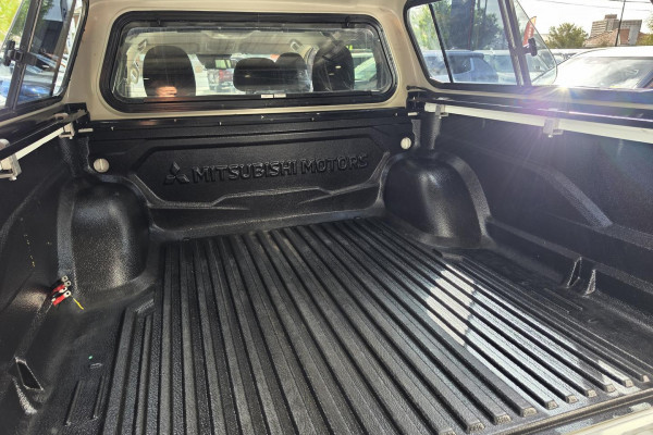 2022 MY22.5 Mitsubishi Triton MR GLX-R Ute Image 11