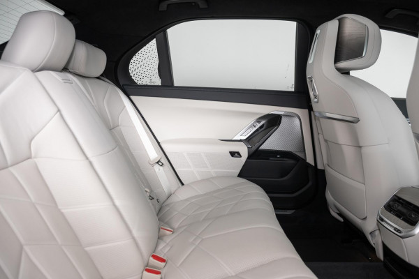 2024 BMW 7 Series G70 740i M Sport Sedan image 10