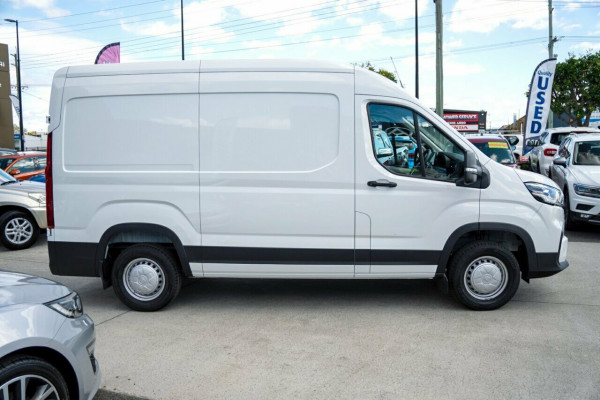 2026 MY24 LDV Deliver 9 MY24 MWB Mid Roof Van Image 4