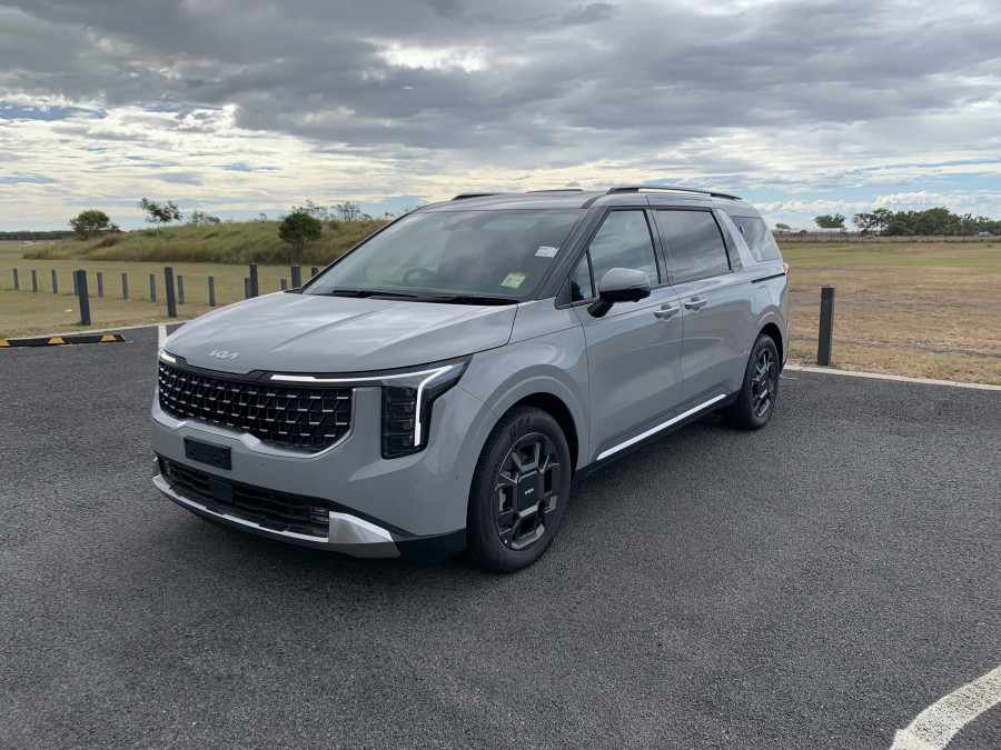2026 Kia Carnival KA4 PE GT-Line HEV People Mover Image 3