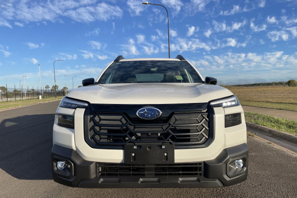 2026 Subaru Outback  7GEN AWD Touring SUV Image 3
