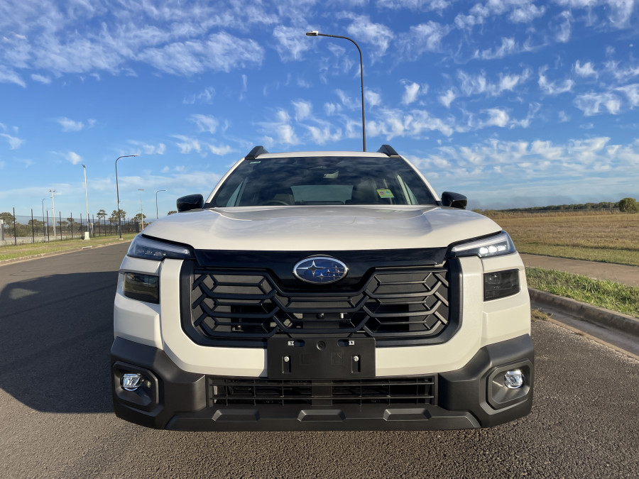 2026 Subaru Outback  7GEN AWD Touring SUV Image 3