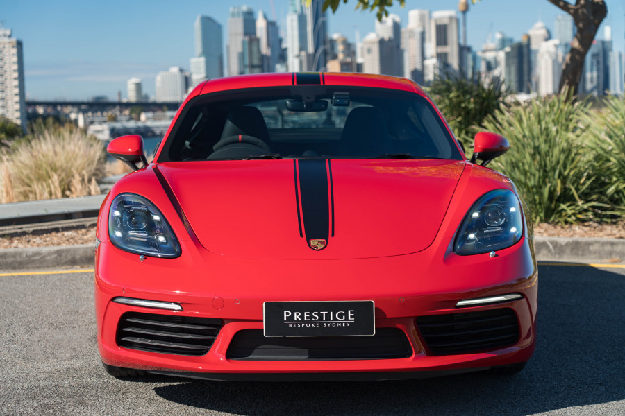 2024 Porsche 718 Cayman Coupe Image 2