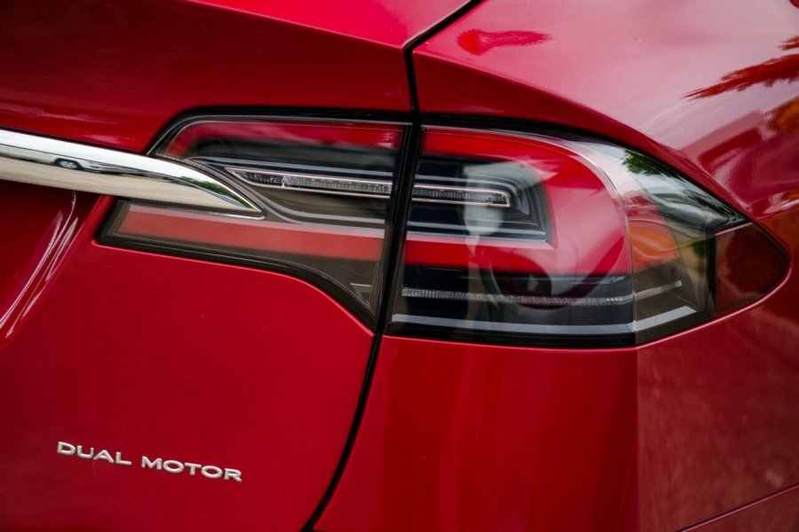 2019 Tesla Model X Long Range AWD Wagon Image 6
