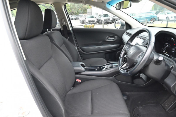 2017 Honda HR-V  VTi-S SUV Image 13