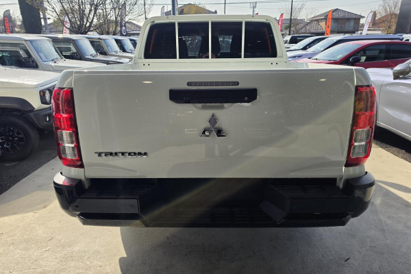2026 Mitsubishi Triton MV GLX Ute Image 6
