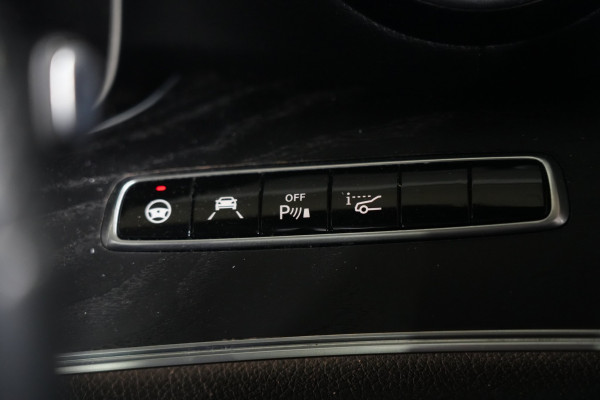 2017 Mercedes-Benz E-Class E300 Sedan image 25