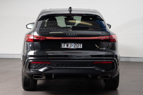 2026 Audi Q5 e-hybrid 270kW SUV image 5
