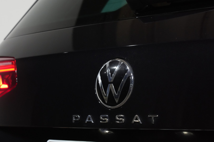 2023 Volkswagen Passat 206TSI R-Line SUV