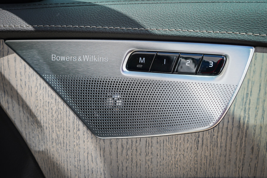 2024 MY25 Volvo XC90 L Series Ultra T8 Plug-In Hybrid SUV Image 15