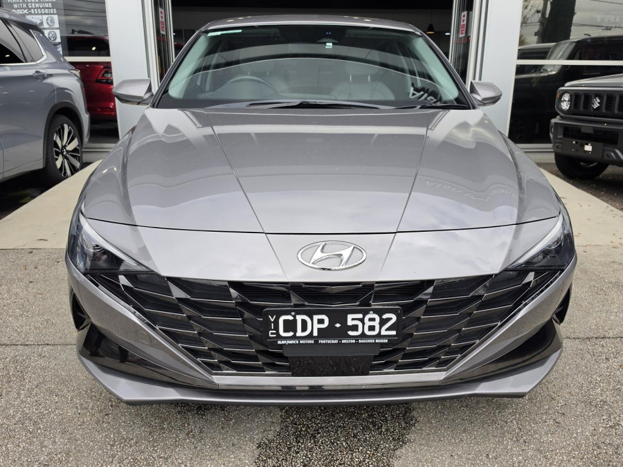 2021 Hyundai i30 CN7.V1 Elite Sedan Image 2