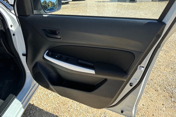 2024 Suzuki Swift AZ Series II GL Plus Hatch Image 5