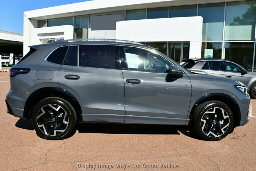2026 Volkswagen Tiguan CT 150TSI R-Line SUV Image 16