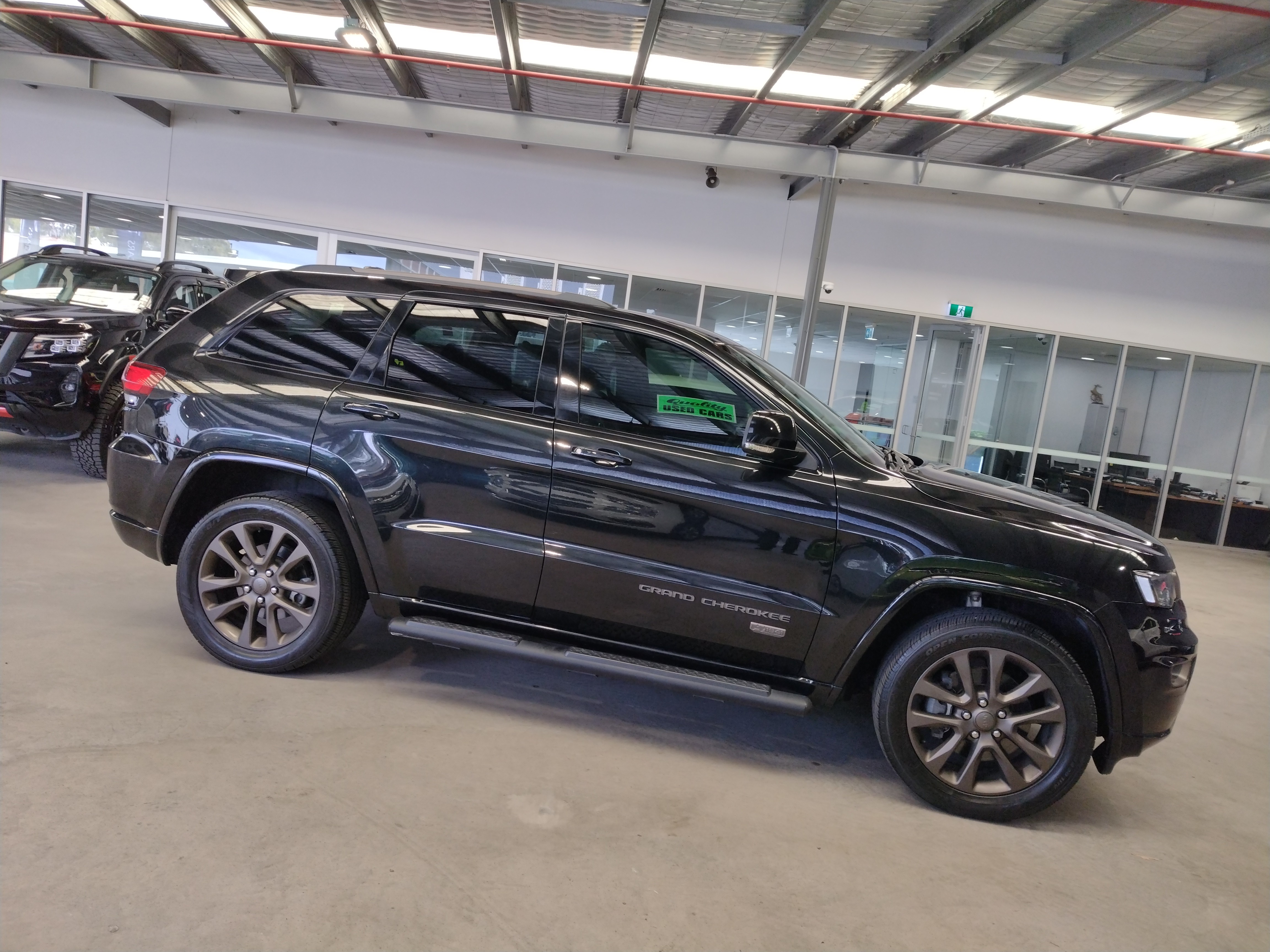 2016 Jeep Grand Cherokee WK 75th Anniversary Edition SUV Image 2