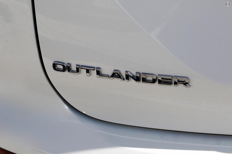 2025 Mitsubishi Outlander ZM Aspire SUV Image 14