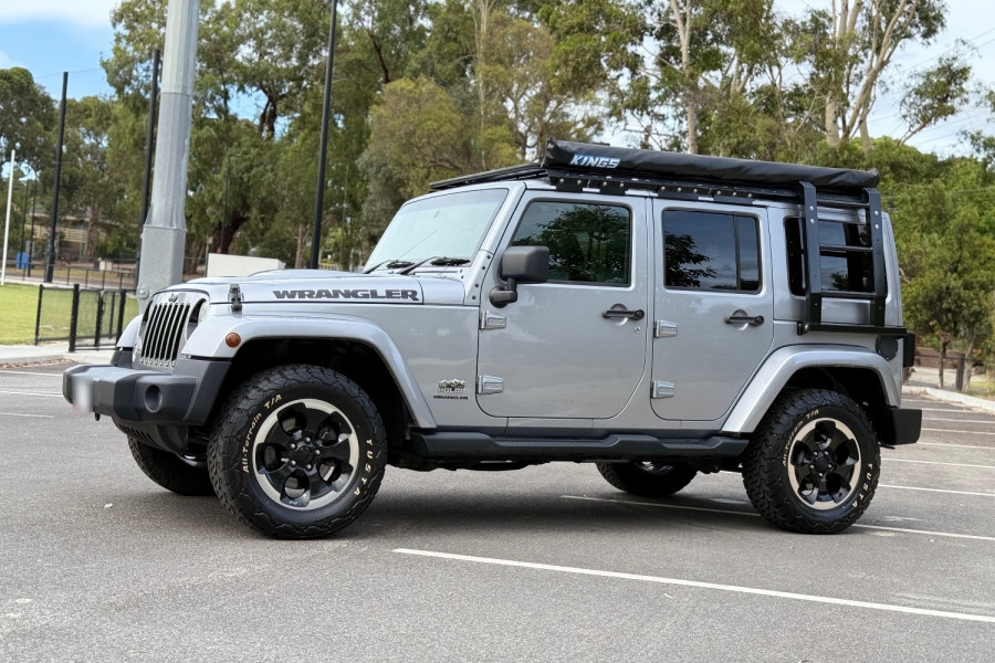 2014 Jeep Wrangler JK Polar SUV Image 16