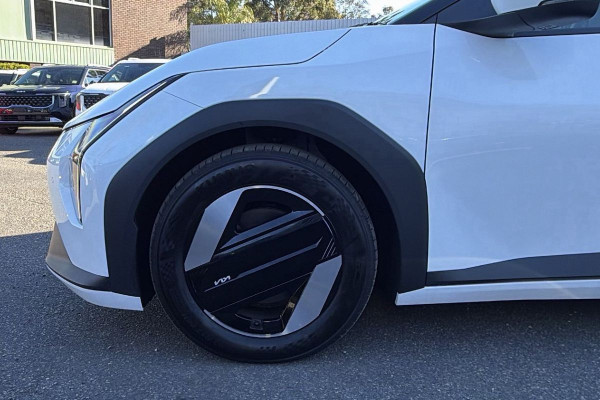 2025 MY26 Kia EV4  Air Standard Range Sedan Image 4