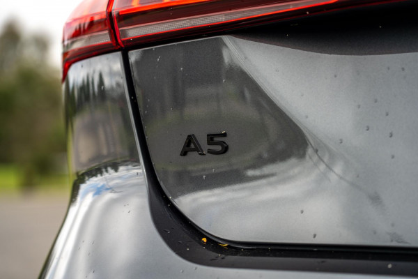 2025 Audi A5 B10 e-hybrid S-Line Hatch image 27