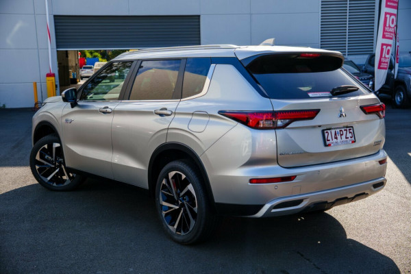 2024 Mitsubishi Outlander ZM PHEV Aspire SUV Image 2