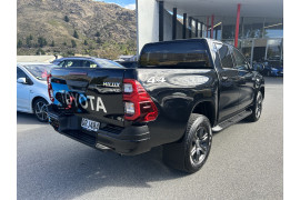 2024 Toyota Hilux Sr5 Td Dc 2.8Dmht Ute