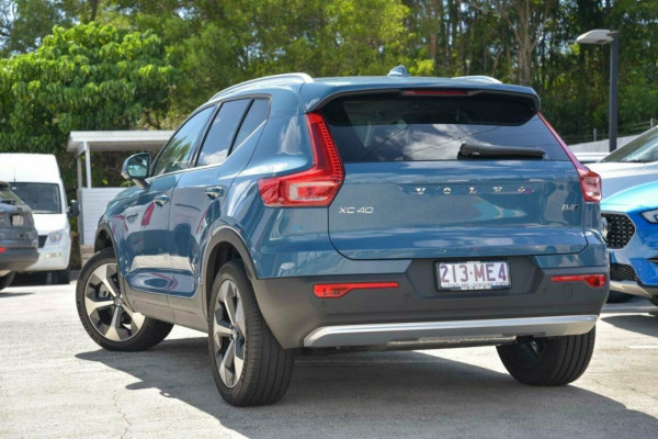 2024 MY25 Volvo XC40 XZ Ultra B4 Bright SUV Image 4