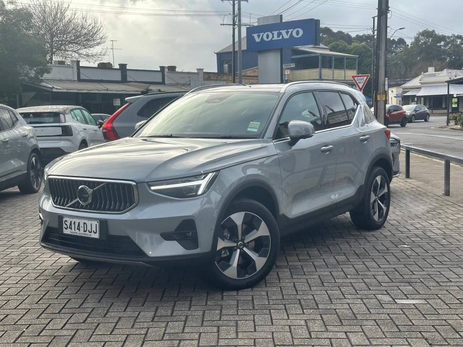2025 MY26 Volvo XC40 XZ Ultra B4 Bright SUV Image 1