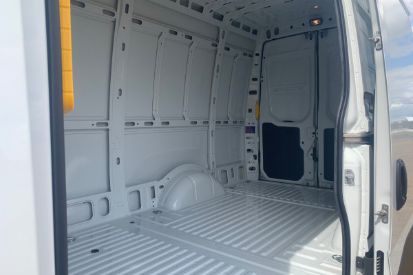 2025 Iveco Daily Van Van Image 15