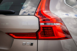 2023 MY24 Volvo XC60 UZ Ultimate B5 Bright SUV
