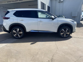 2025 Nissan X-Trail T33 Ti SUV image 2