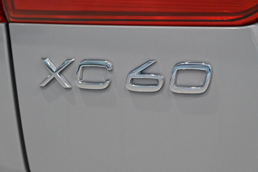 2026 Volvo XC60 UZ Plus B5 Bright SUV Image 9