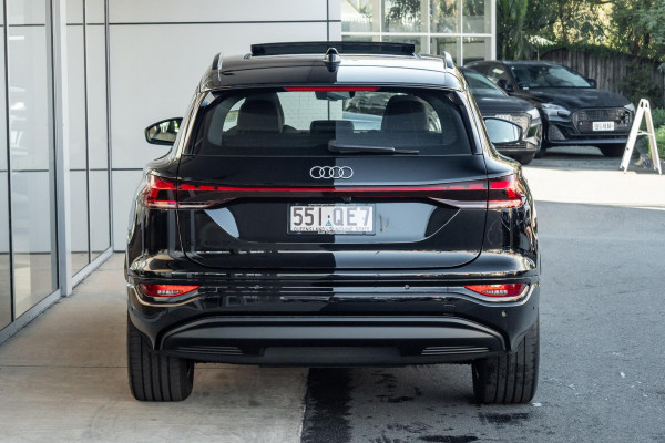 2026 Audi Q6 e-tron SUV image 5