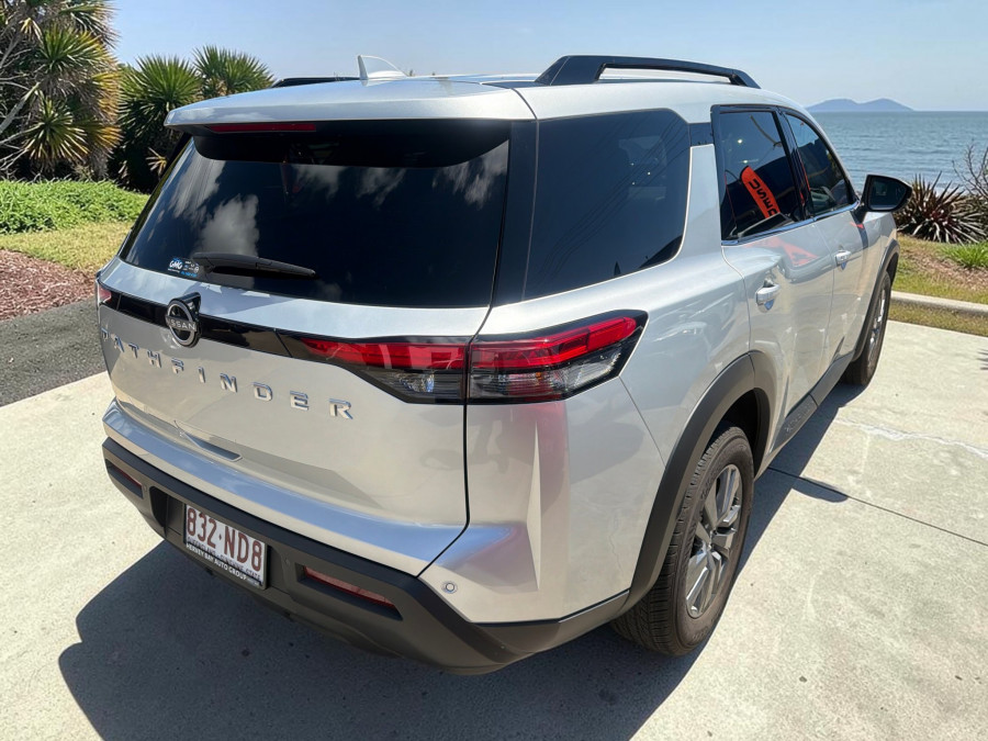 2024 Nissan Pathfinder R53 ST-L SUV Image 3