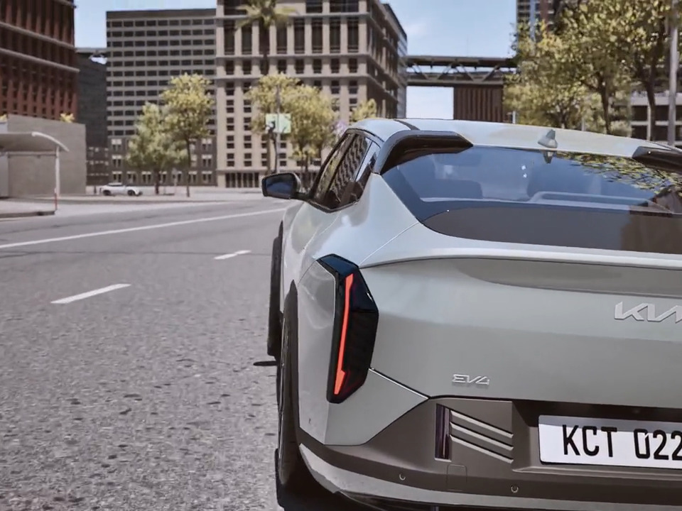 Blind Spot Collision Avoidance Assist (BCA)*