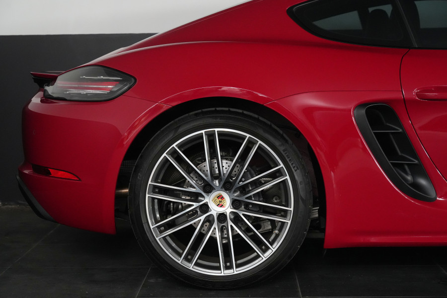 2024 Porsche 718 Cayman Coupe Image 27