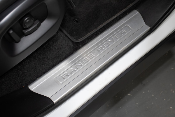 2018 Land Rover Range Rover SDV8 Vogue SE SUV Image 15