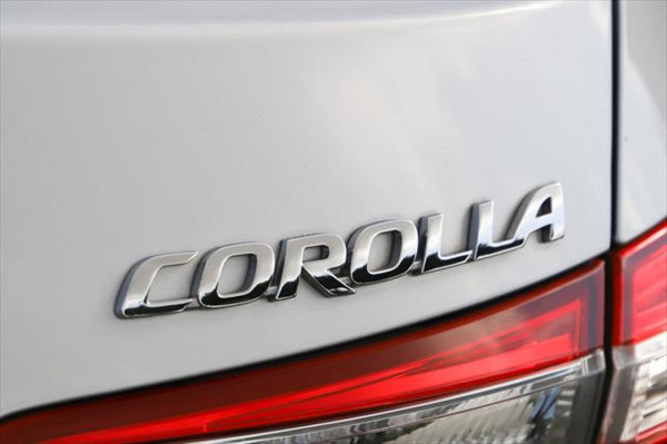 2014 Toyota Corolla ZRE172R SX Sedan