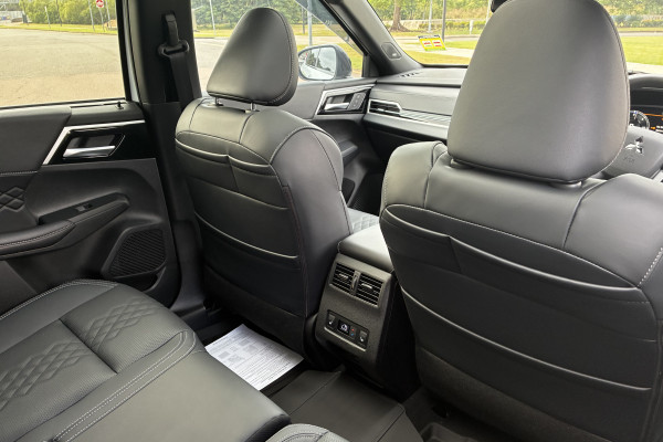 2025 MY24 Mitsubishi Outlander ZM PHEV GSR SUV Image 13