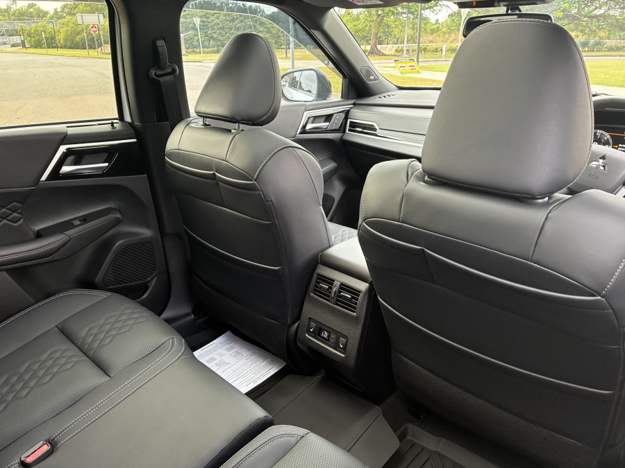 2025 MY24 Mitsubishi Outlander ZM PHEV GSR SUV Image 13