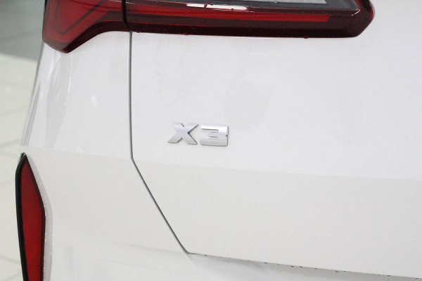 2025 BMW X3 G45 M50 xDrive SUV image 4