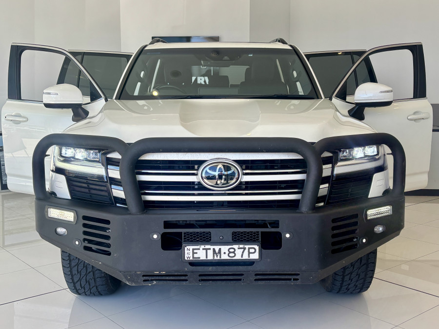 2022 Toyota LandCruiser FJA300R VX SUV Image 3