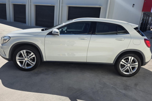 2017 Mercedes-Benz GLA-Class X156 GLA220 d SUV Image 16