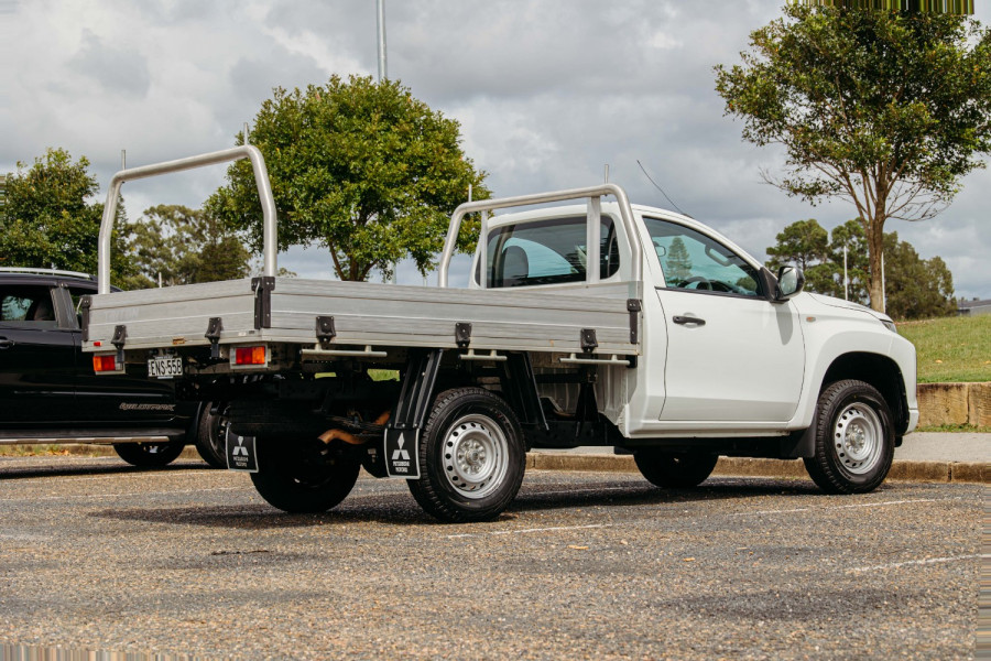 2020 MY21 Mitsubishi Triton MR GLX Cab Chassis Image 15