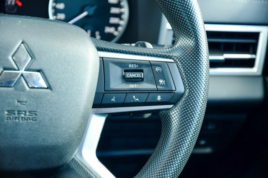 2023 MY24 Mitsubishi Outlander ZM ES SUV Image 10