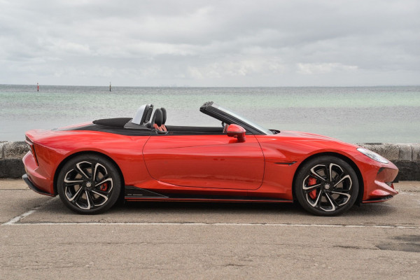 2024 MY24.5 MG Cyberster EC32  Convertible